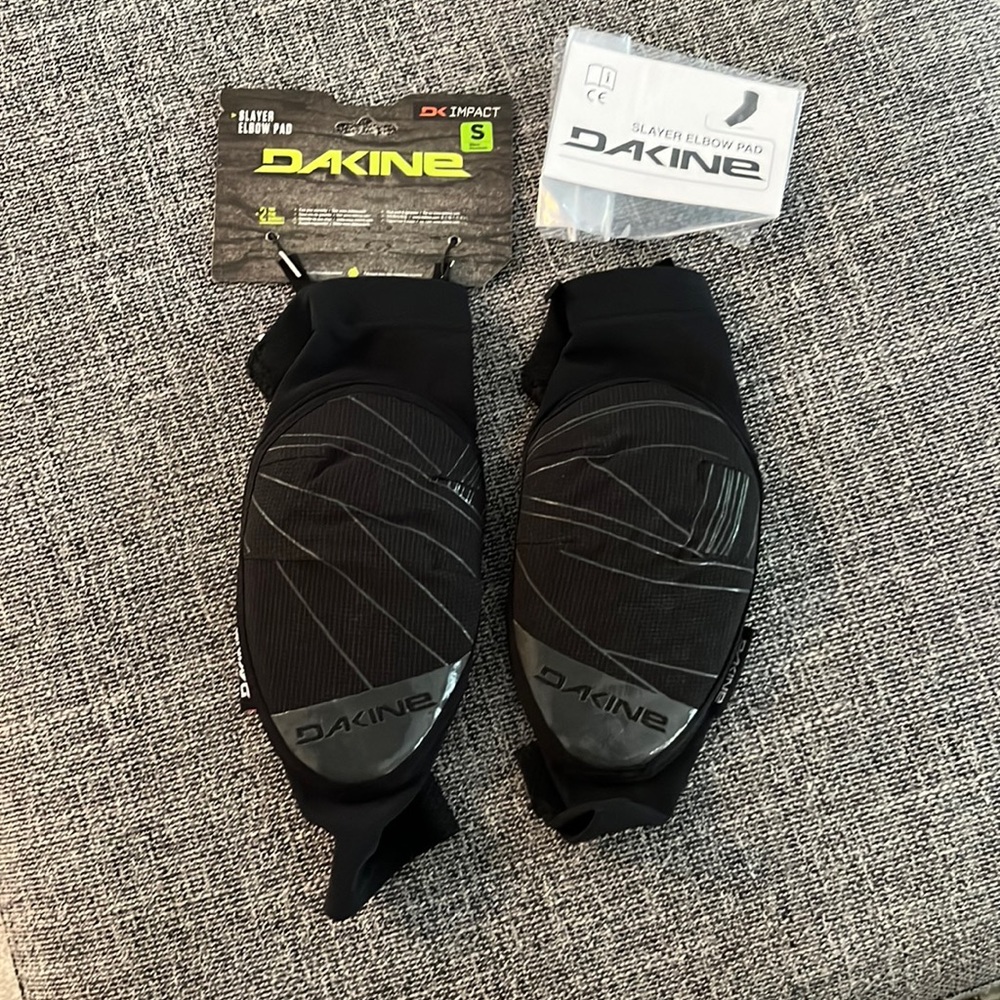 Dakine Slayer Elbow Pad- Men’s Small- NWT